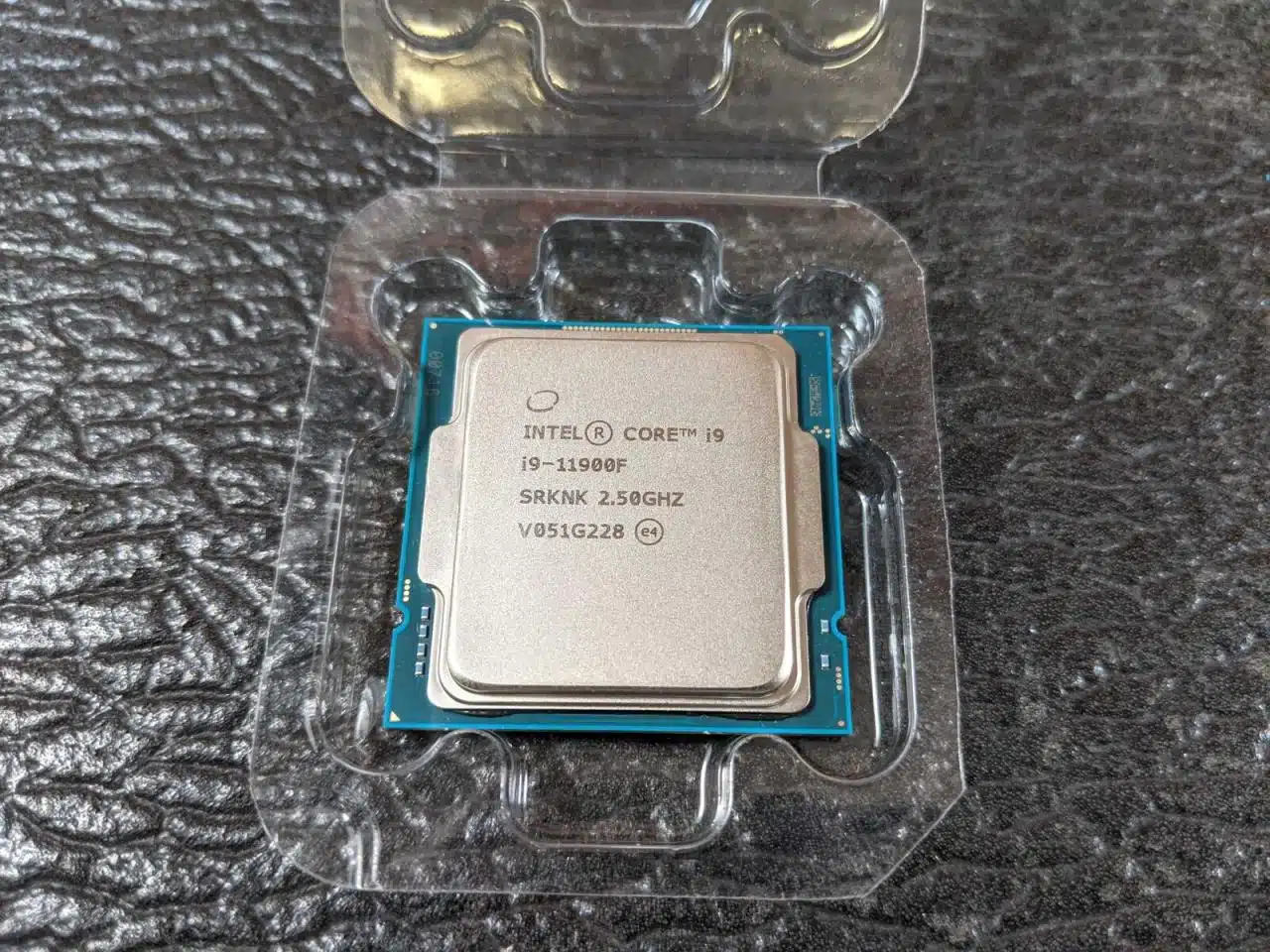 Intel Core i9-11900F thế hệ thứ 11 Rocket Lake 8-Core 2.5 GHz LGA 1200 65W