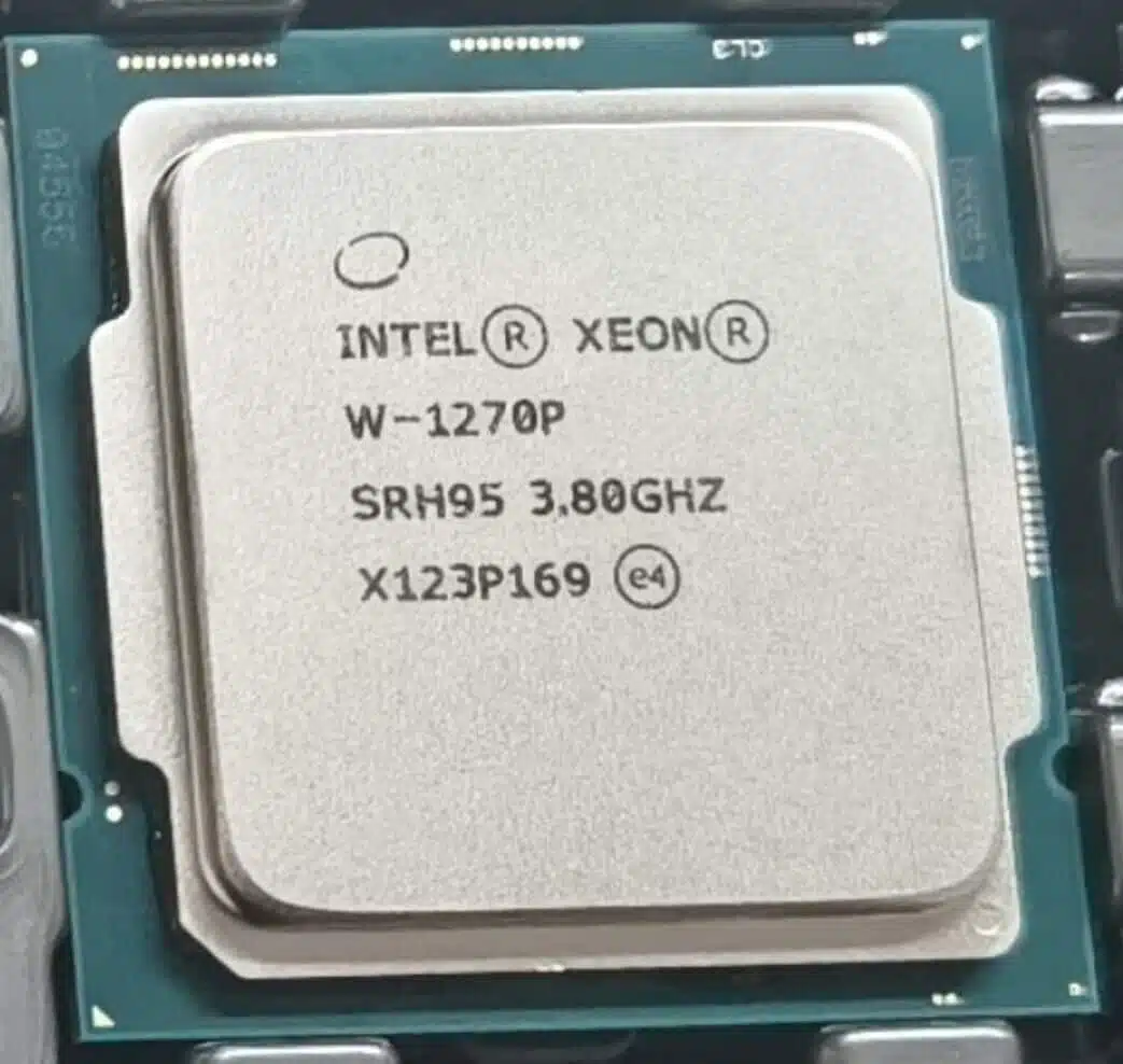 CPU Intel Xeon W-1270P 8 nhân 16 luồng, xung nhịp 3.8GHz và bộ nhớ Cache 16MB
